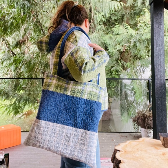 Handmade Quilted Patchwork Tote gingham print - Picture 2 of 3